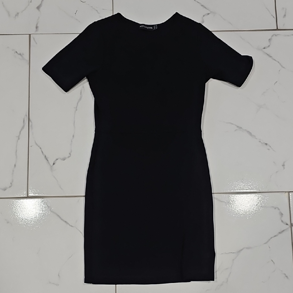 EUC PrettyLittleThing Black Short Sleeve Dress